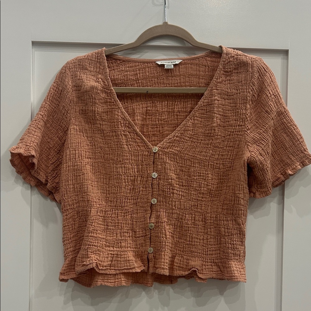 AMERICAN EAGLE button down v neck top